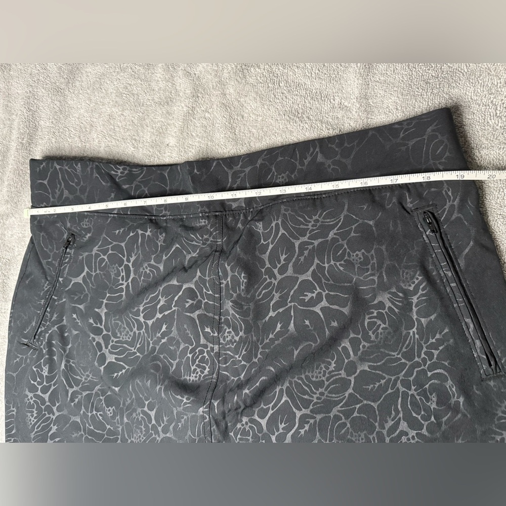 Orvis Women's Embossed‎ Pull-On Travel Skort XL - Picture 7 of 8